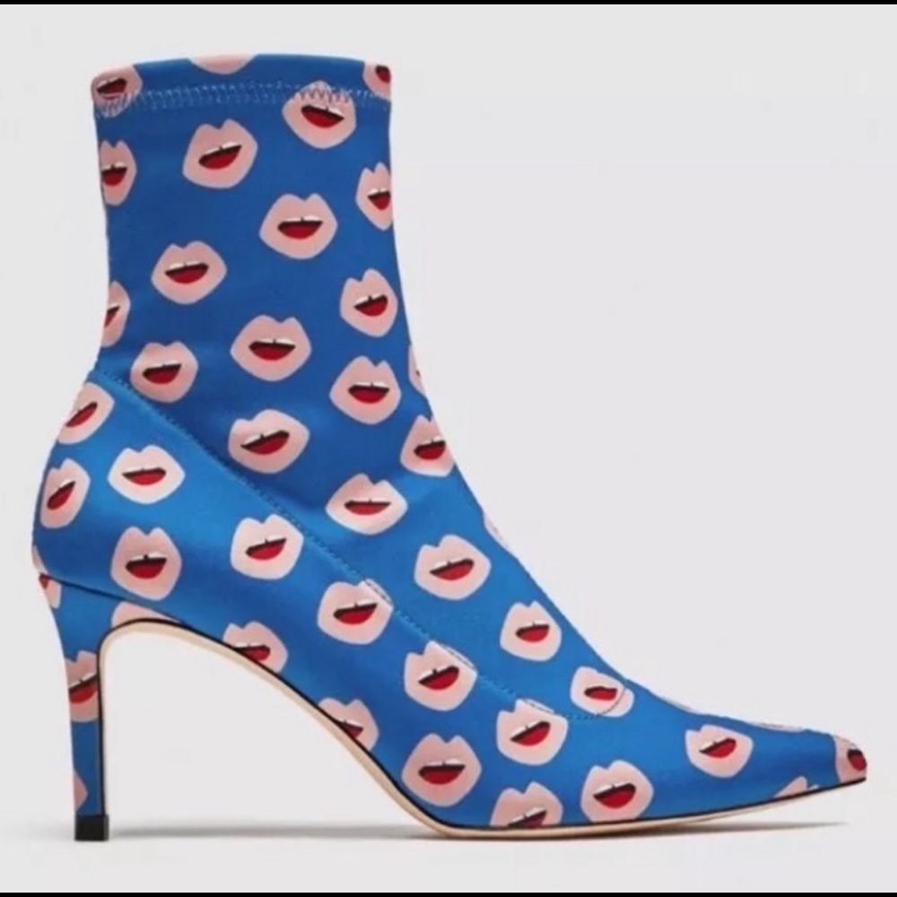 Zara printed lip heels